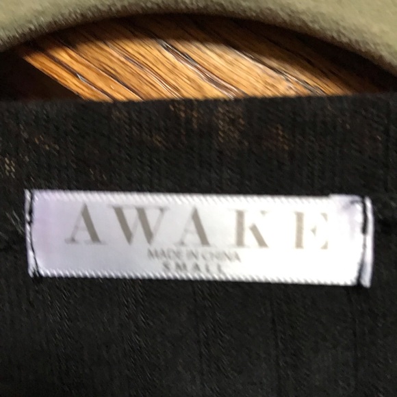 Set of 2 awake shirts open back - Picture 5 of 5